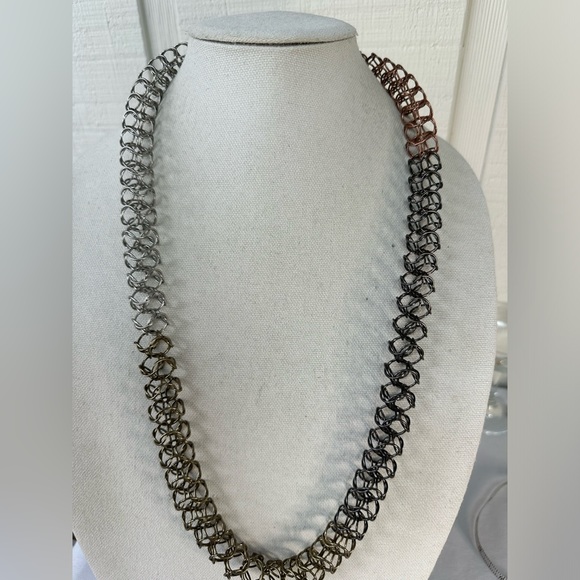 Gorgeous pull cage chainmail necklace - Picture 6 of 9